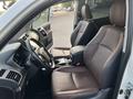 Toyota Land Cruiser Prado 2018 года за 22 650 000 тг. в Алматы – фото 14