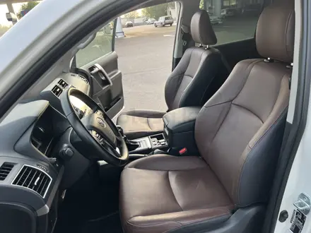 Toyota Land Cruiser Prado 2018 года за 22 650 000 тг. в Алматы – фото 14