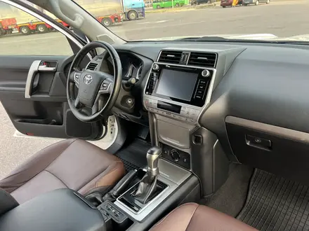 Toyota Land Cruiser Prado 2018 года за 22 650 000 тг. в Алматы – фото 22