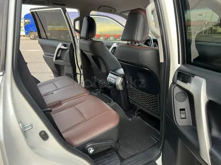 Toyota Land Cruiser Prado 2018 года за 22 650 000 тг. в Алматы – фото 27