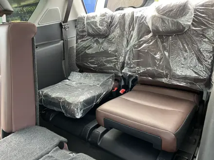 Toyota Land Cruiser Prado 2018 года за 22 650 000 тг. в Алматы – фото 35