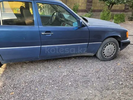 Mercedes-Benz E 230 1993 года за 2 000 000 тг. в Шу – фото 3