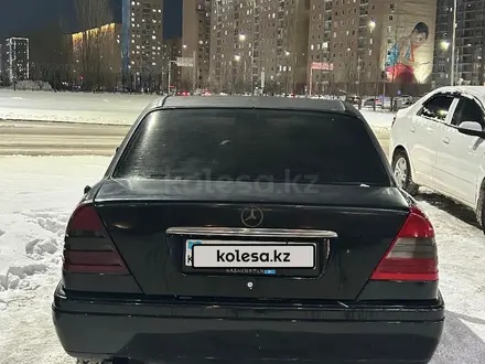 Mercedes-Benz C 220 1995 года за 1 300 000 тг. в Астана – фото 3