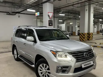 Lexus LX 570 2011 года за 19 555 555 тг. в Астана