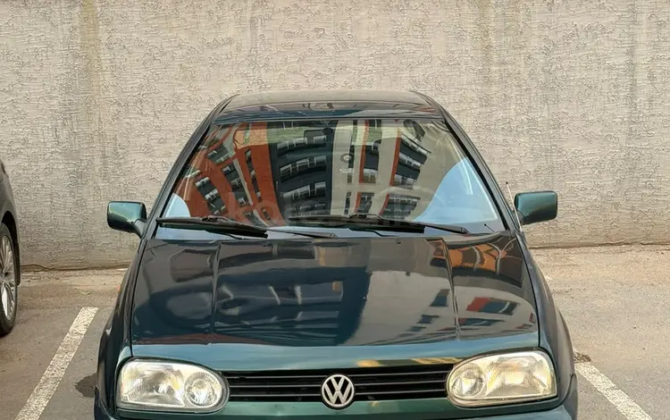 Volkswagen Golf 1996 годаfor2 050 000 тг. в Астана