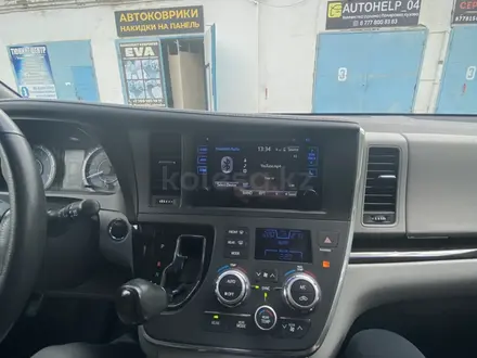 Toyota Sienna 2017 года за 13 299 999 тг. в Актобе – фото 8