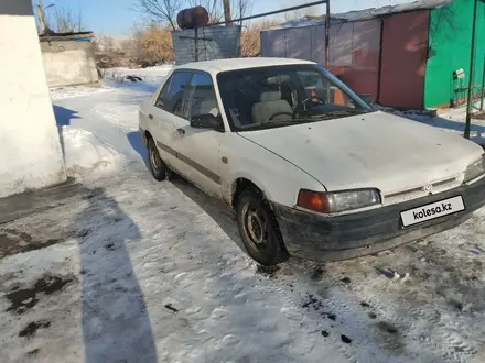 Mazda 323 1995 года за 800 000 тг. в Караганда – фото 2