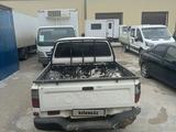 Toyota Hilux 2002 года за 1 600 000 тг. в Атырау – фото 2