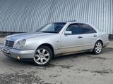 Mercedes-Benz E 230 1996 года за 3 000 000 тг. в Кокшетау – фото 2