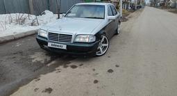 Mercedes-Benz C 180 1994 года за 1 900 000 тг. в Костанай