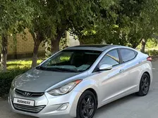 Hyundai Elantra, 2011