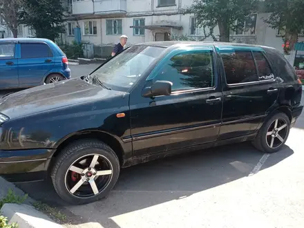 Volkswagen Golf 1997 года за 1 500 000 тг. в Аксу – фото 4