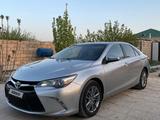 Toyota Camry 2016 года за 6 850 000 тг. в Жанаозен – фото 2