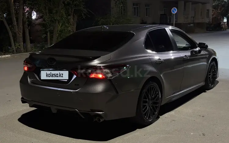 Toyota Camry 2021 годаүшін13 000 000 тг. в Семей