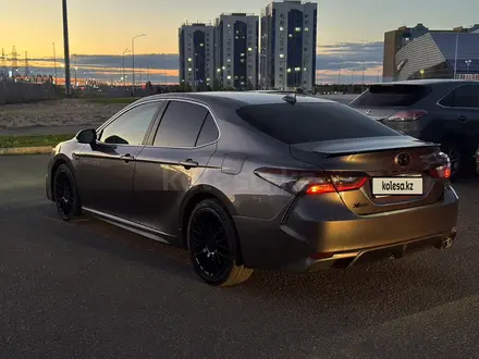 Toyota Camry 2021 года за 13 000 000 тг. в Семей – фото 7