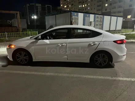 Hyundai Elantra 2018 года за 8 000 000 тг. в Астана – фото 4