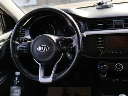 Kia Rio 2018 года за 6 600 000 тг. в Житикара – фото 3