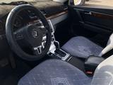 Volkswagen Passat 2012 года за 5 700 000 тг. в Уральск – фото 5