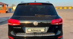 Volkswagen Touareg 2012 года за 10 454 444 тг. в Астана – фото 3