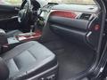 Toyota Camry 2014 года за 9 800 000 тг. в Алматы – фото 25