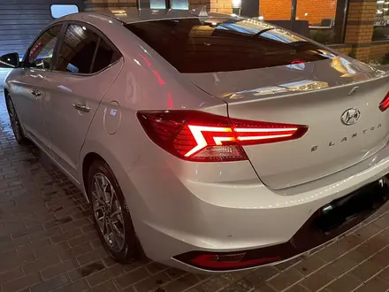 Hyundai Elantra 2019 года за 10 700 000 тг. в Алматы – фото 9