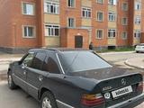 Mercedes-Benz E 200 1991 года за 1 900 000 тг. в Астана – фото 4