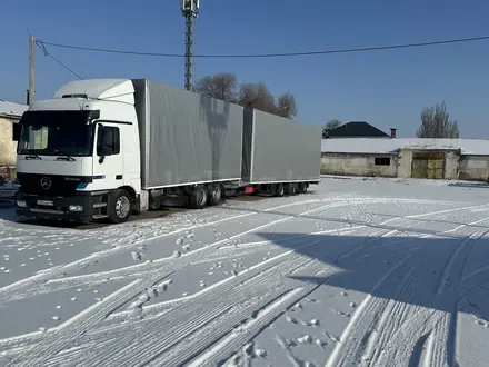 Mercedes-Benz  Actros 2000 года за 27 500 000 тг. в Жаркент