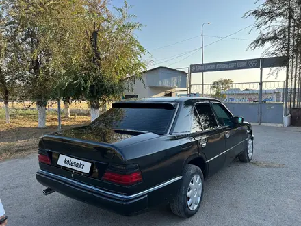 Mercedes-Benz E 230 1991 года за 1 800 000 тг. в Шымкент – фото 5