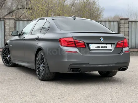 BMW 550 2011 года за 13 300 000 тг. в Алматы – фото 17