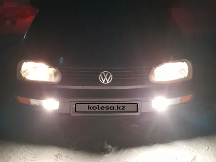 Volkswagen Golf 1995 года за 1 230 000 тг. в Астана – фото 3