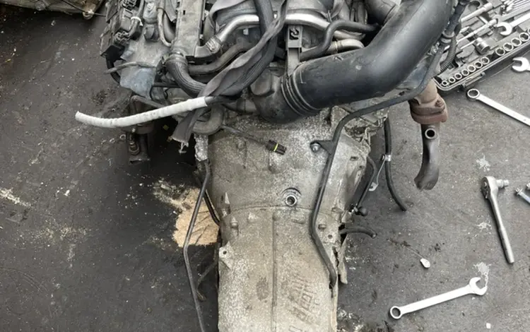 Двигатель и АКПП на Mercedes Benz E320 за 9 988 тг. в Алматы