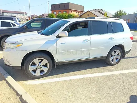 Toyota Highlander 2013 года за 9 000 000 тг. в Атырау – фото 11