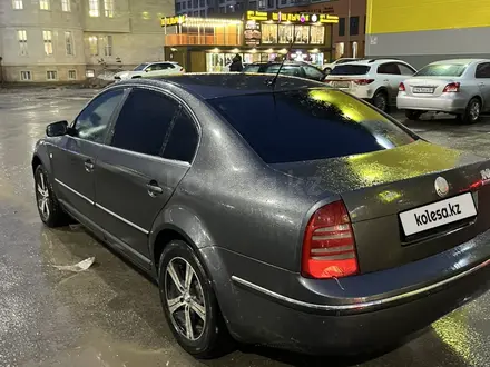 Skoda Superb 2006 годаүшін2 800 000 тг. в Астана