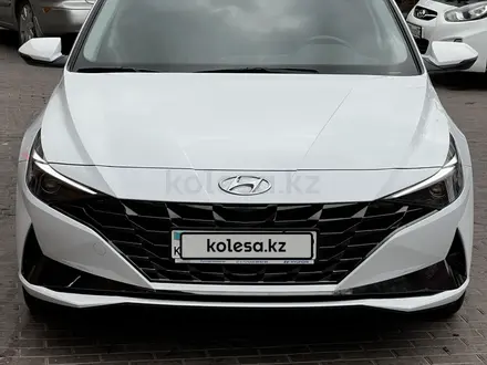 Hyundai Elantra 2023 года за 11 200 000 тг. в Алматы