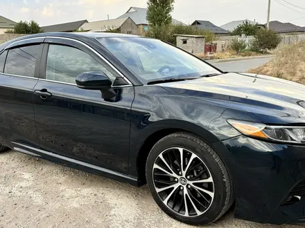 Toyota Camry 2017 года за 12 600 000 тг. в Шымкент – фото 3