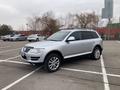 Volkswagen Touareg 2009 года за 9 500 000 тг. в Алматы – фото 11