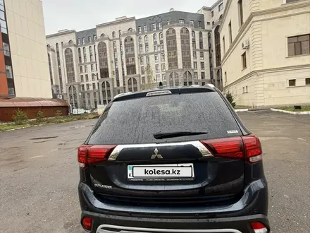 Mitsubishi Outlander 2020 года за 13 000 000 тг. в Астана – фото 3