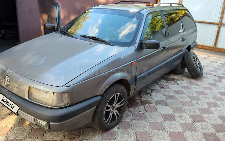 Volkswagen Passat 1994 года за 700 000 тг. в Уральск