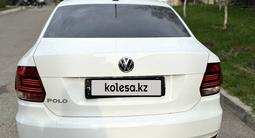 Volkswagen Polo 2020 года за 7 550 000 тг. в Алматы – фото 4