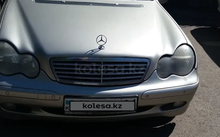 Mercedes-Benz C 180 2002 года за 5 000 000 тг. в Петропавловск