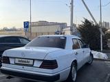 Mercedes-Benz E 300 1990 года за 1 150 000 тг. в Алматы – фото 2