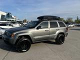 Jeep Grand Cherokee 2007 года за 7 700 000 тг. в Актобе
