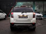 Chevrolet Captiva 2013 года за 5 990 000 тг. в Алматы – фото 4