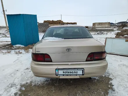 Toyota Camry 1996 года за 1 500 000 тг. в Семей – фото 2