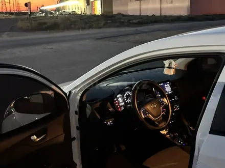 Hyundai Accent 2022 года за 7 200 000 тг. в Актау – фото 3
