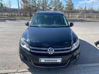Volkswagen Tiguan 2013 года за 8 300 000 тг. в Астана