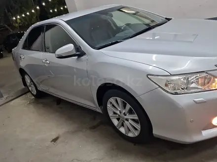 Toyota Camry 2011 года за 7 350 000 тг. в Шымкент – фото 2