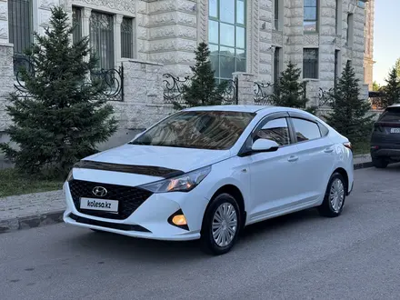 Hyundai Accent 2020 года за 4 400 000 тг. в Астана