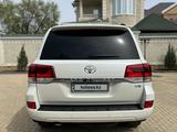 Toyota Land Cruiser 2015 года за 30 500 000 тг. в Уральск – фото 5