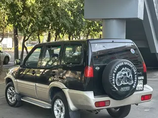 Nissan Mistral, 1995